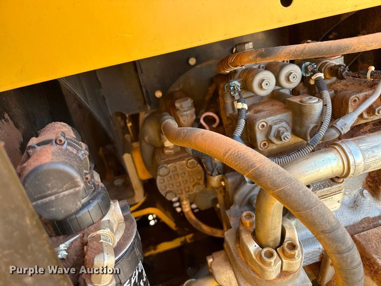 image for item FB6899 2012 John Deere 180G excavator
