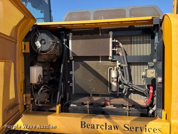 image for item FB6899 2012 John Deere 180G excavator