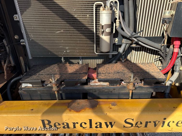 image for item FB6899 2012 John Deere 180G excavator