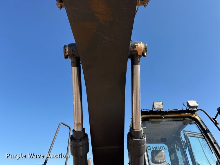 image for item FB6899 2012 John Deere 180G excavator