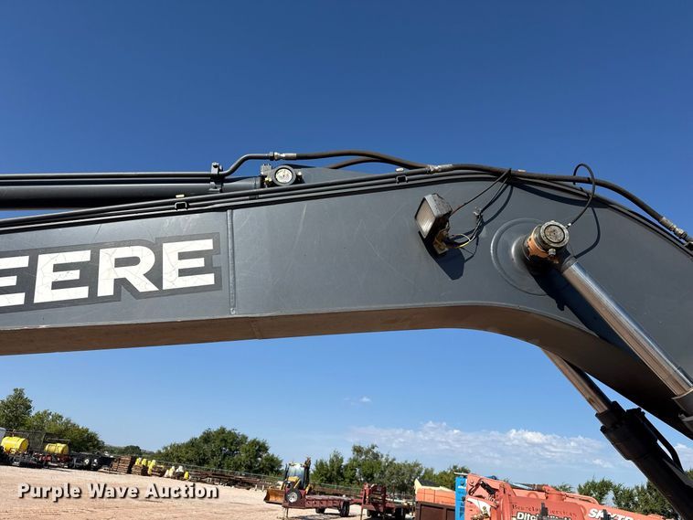 image for item FB6899 2012 John Deere 180G excavator