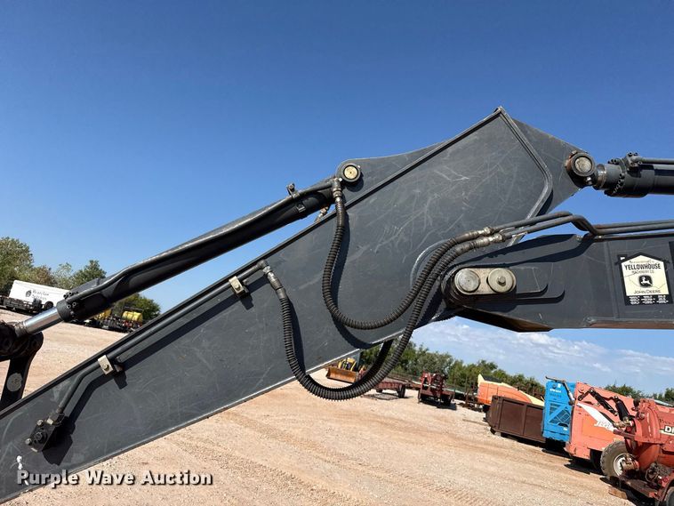 image for item FB6899 2012 John Deere 180G excavator