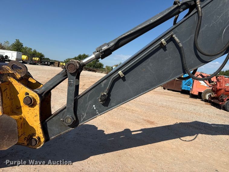 image for item FB6899 2012 John Deere 180G excavator