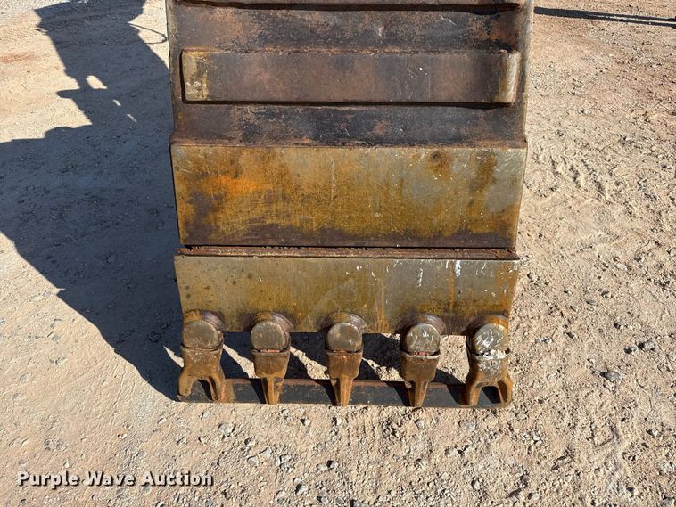 image for item FB6899 2012 John Deere 180G excavator
