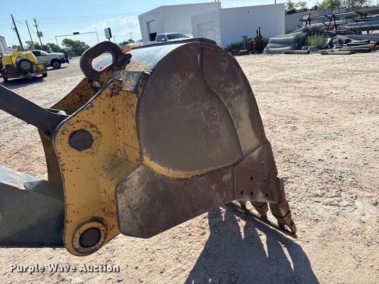 image for item FB6899 2012 John Deere 180G excavator