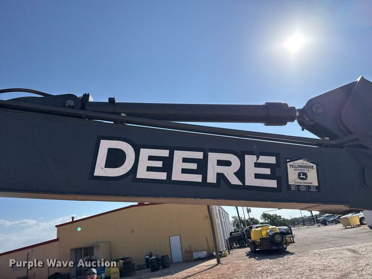 image for item FB6899 2012 John Deere 180G excavator