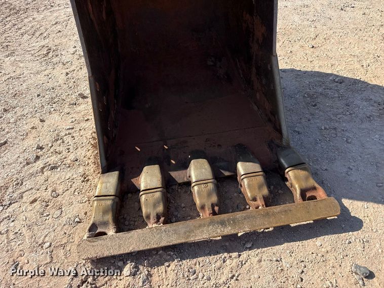 image for item FB6899 2012 John Deere 180G excavator