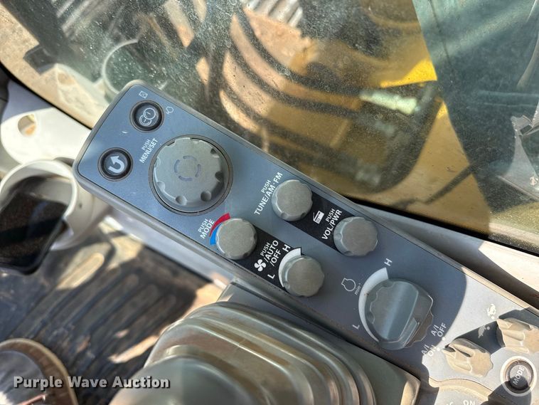 image for item FB6899 2012 John Deere 180G excavator