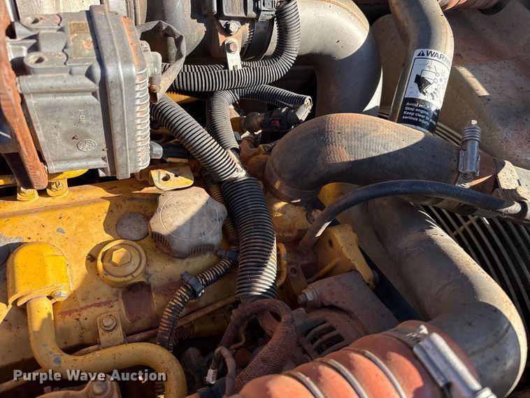 image for item FB6899 2012 John Deere 180G excavator