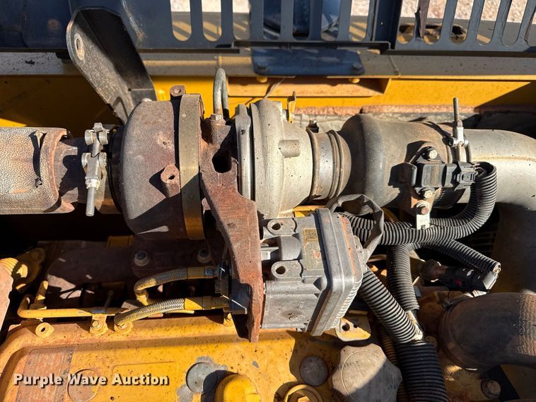 image for item FB6899 2012 John Deere 180G excavator