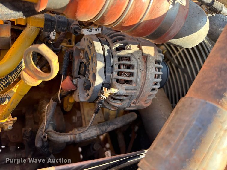 image for item FB6899 2012 John Deere 180G excavator