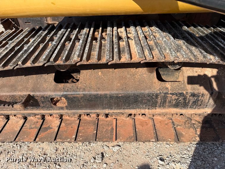 image for item FB6899 2012 John Deere 180G excavator