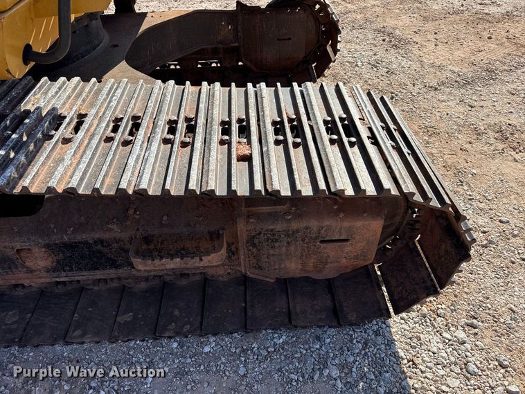 image for item FB6899 2012 John Deere 180G excavator