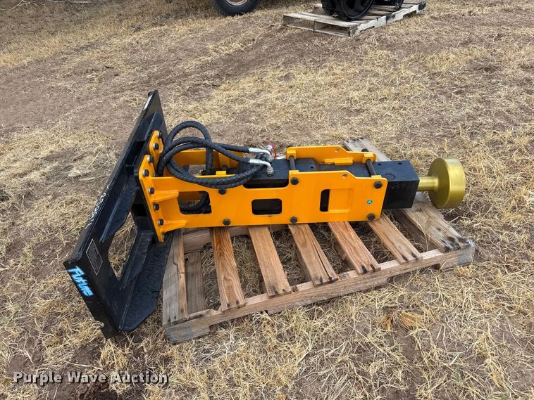 image for item FB6909 2026 GIYI D680 skid steer post driver