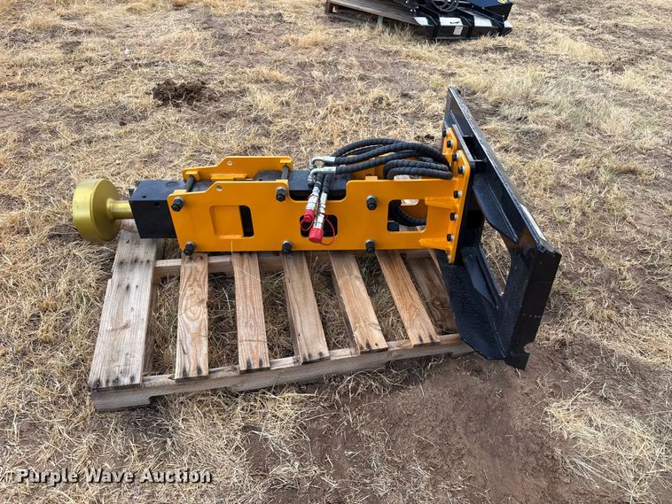 image for item FB6909 2026 GIYI D680 skid steer post driver