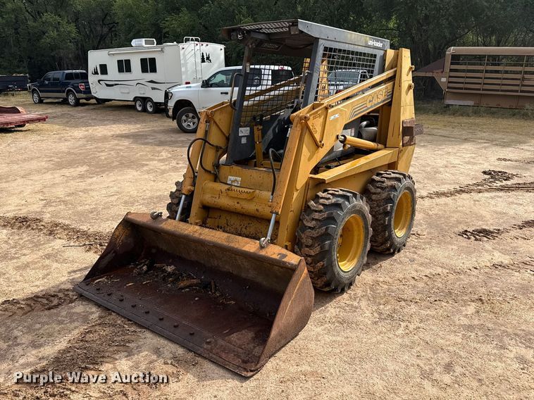 image for item FB6940 Case Uniloader skid steer loader