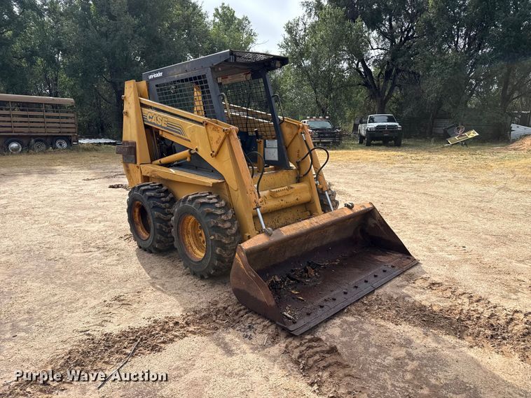 image for item FB6940 Case Uniloader skid steer loader