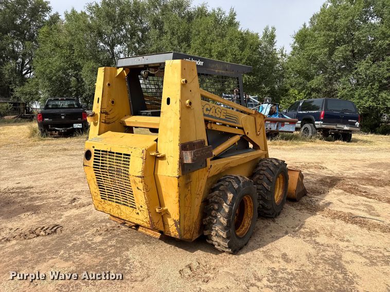 image for item FB6940 Case Uniloader skid steer loader