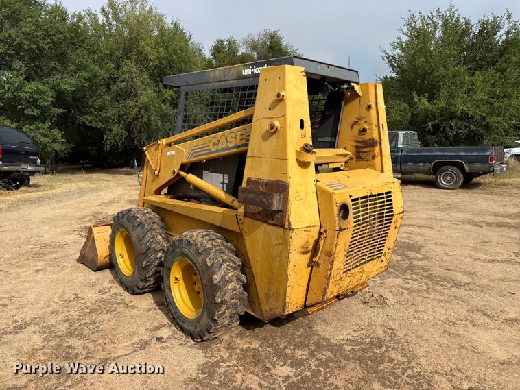 image for item FB6940 Case Uniloader skid steer loader