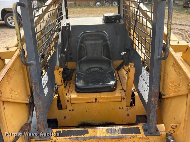 image for item FB6940 Case Uniloader skid steer loader