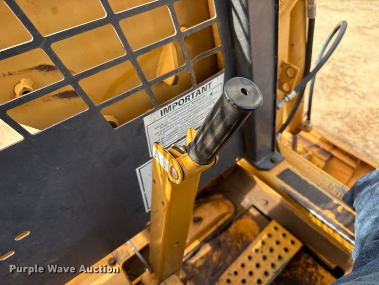 image for item FB6940 Case Uniloader skid steer loader