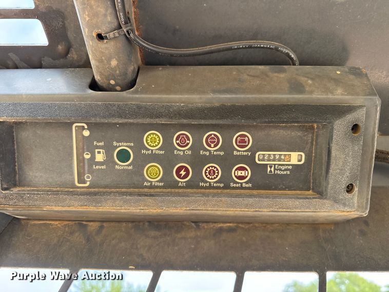 image for item FB6940 Case Uniloader skid steer loader