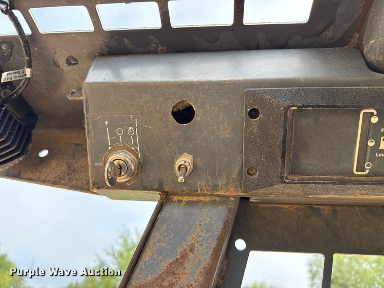 image for item FB6940 Case Uniloader skid steer loader