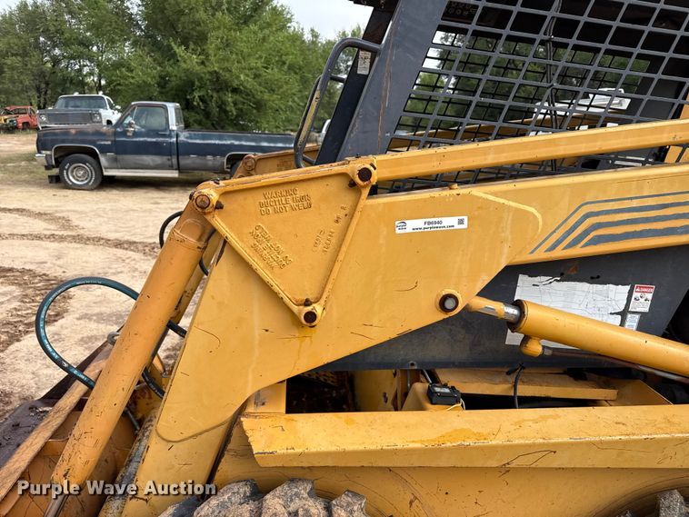 image for item FB6940 Case Uniloader skid steer loader