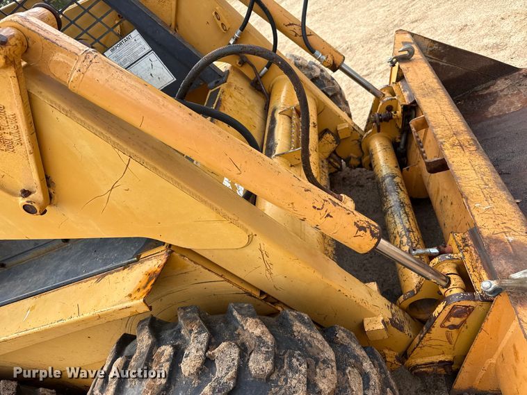image for item FB6940 Case Uniloader skid steer loader
