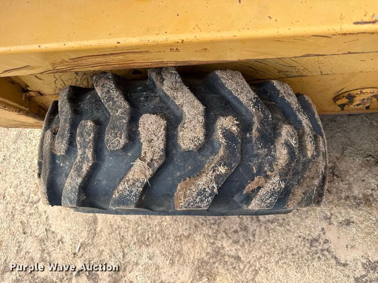 image for item FB6940 Case Uniloader skid steer loader