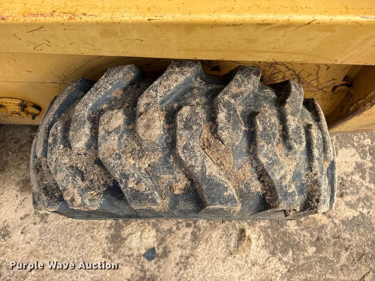 image for item FB6940 Case Uniloader skid steer loader