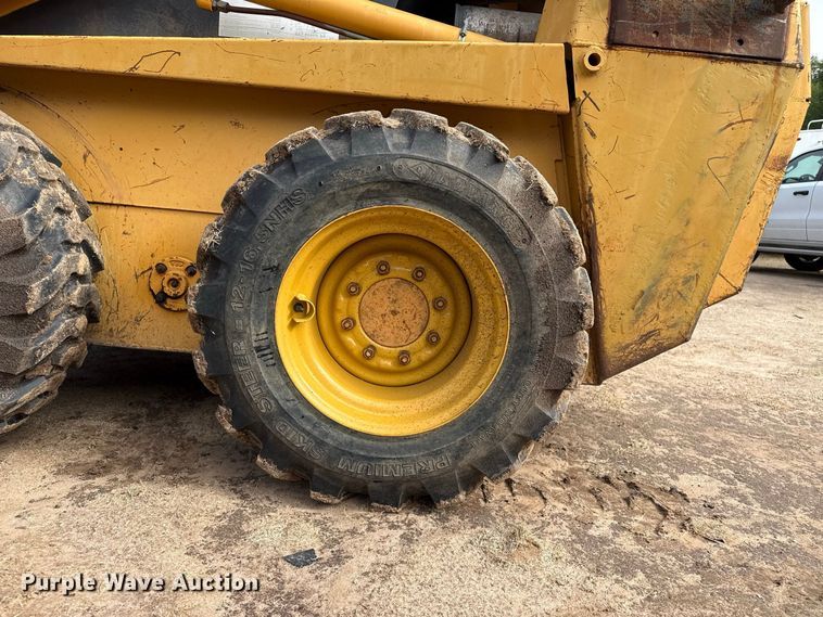 image for item FB6940 Case Uniloader skid steer loader