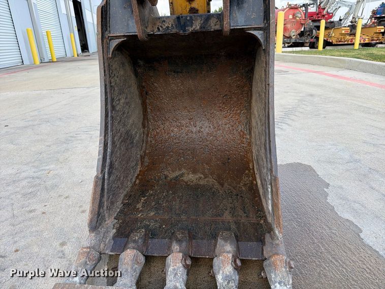 image for item FB8308 2015 Caterpillar 416F2 backhoe