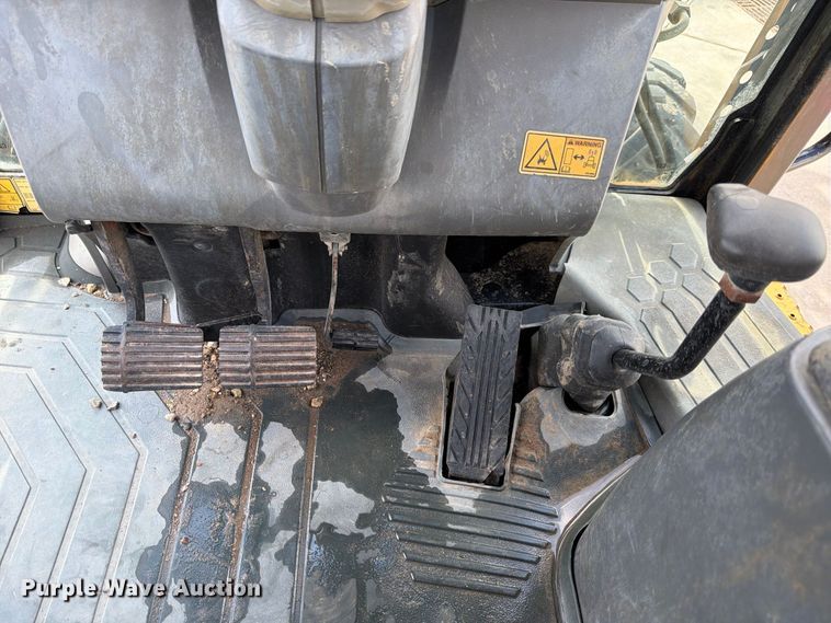 image for item FB8308 2015 Caterpillar 416F2 backhoe