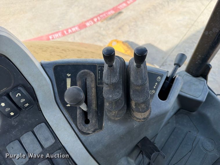 image for item FB8308 2015 Caterpillar 416F2 backhoe