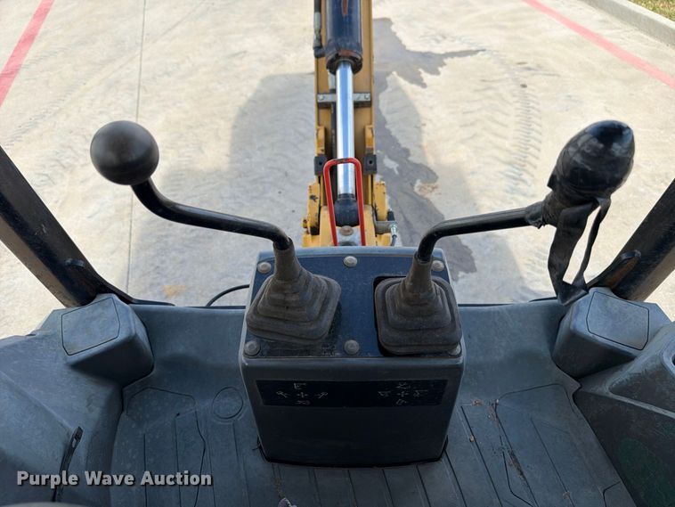 image for item FB8308 2015 Caterpillar 416F2 backhoe