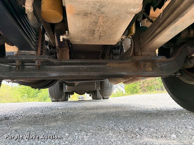 image for item FC3330 2006 Kenworth T800 dump truck