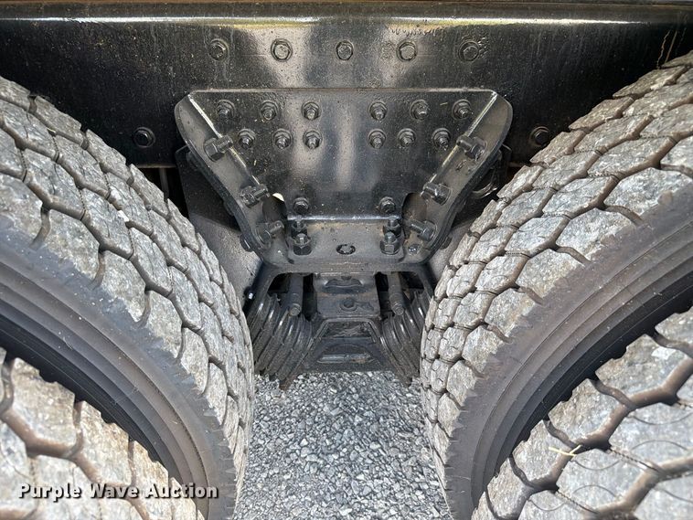 image for item FC3330 2006 Kenworth T800 dump truck