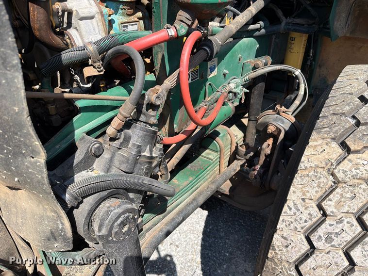 image for item FC3330 2006 Kenworth T800 dump truck