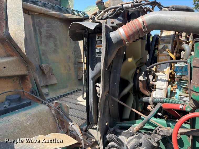 image for item FC3330 2006 Kenworth T800 dump truck