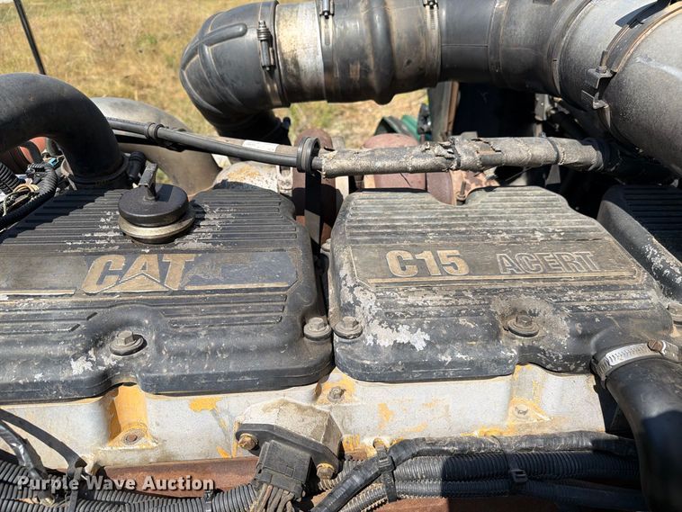 image for item FC3330 2006 Kenworth T800 dump truck
