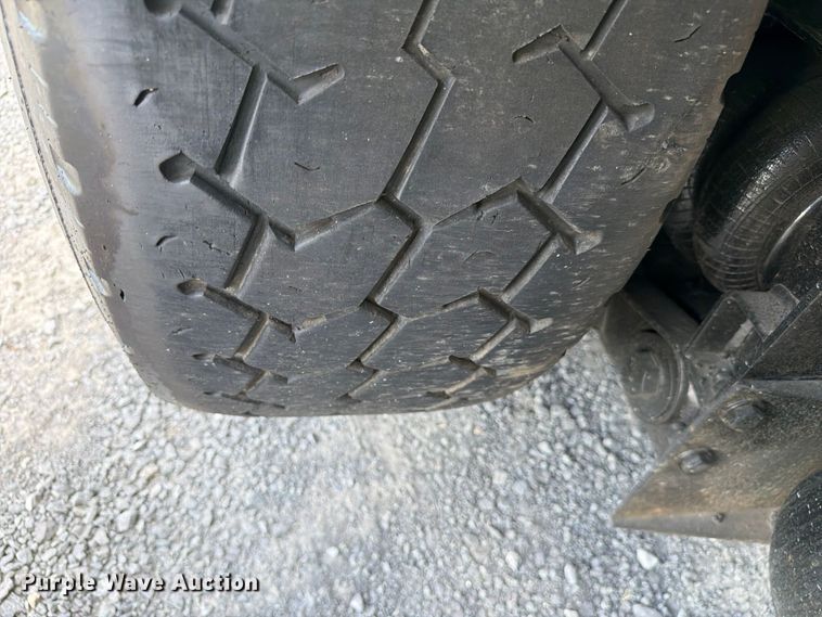 image for item FC3330 2006 Kenworth T800 dump truck