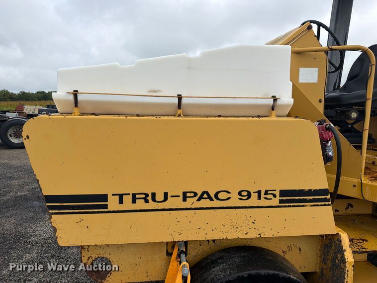 image for item FC3341 Rosco Tru-PAC 915 pneumatic roller