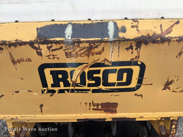 image for item FC3341 Rosco Tru-PAC 915 pneumatic roller