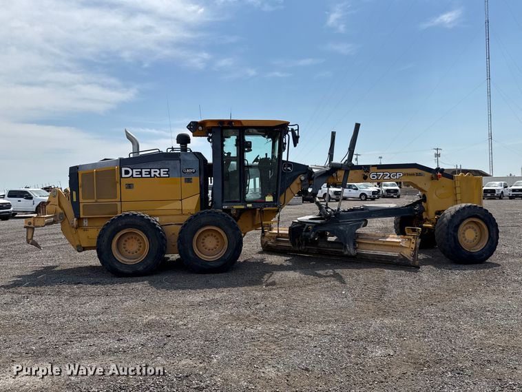 image for item FC4242 2014 John Deere 672GP motor grader