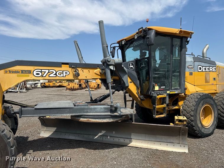 image for item FC4242 2014 John Deere 672GP motor grader