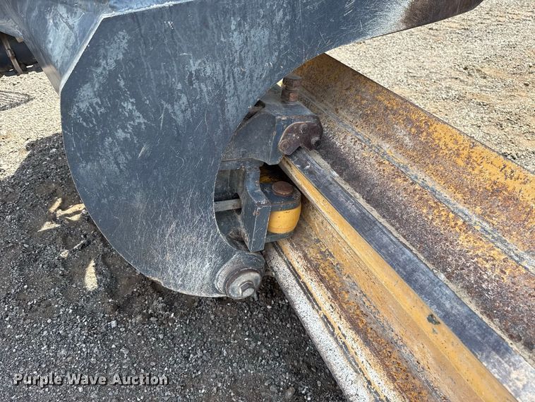 image for item FC4242 2014 John Deere 672GP motor grader