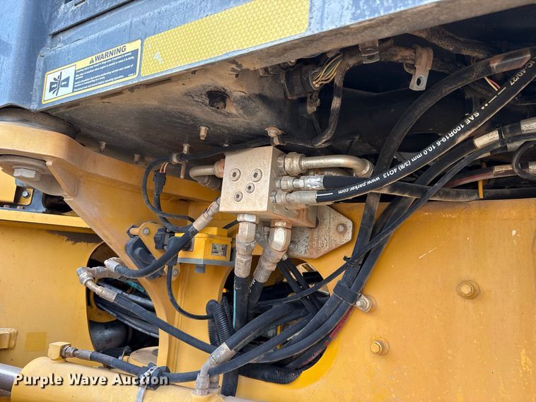 image for item FC4242 2014 John Deere 672GP motor grader