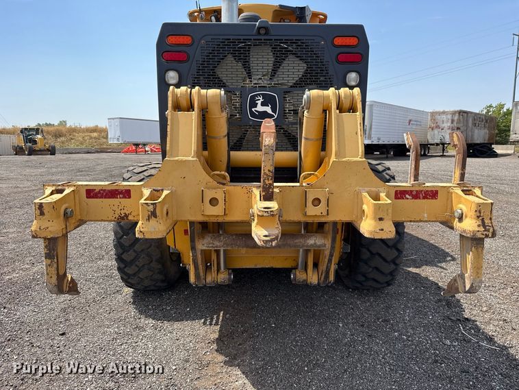 image for item FC4242 2014 John Deere 672GP motor grader