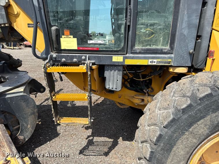 image for item FC4242 2014 John Deere 672GP motor grader